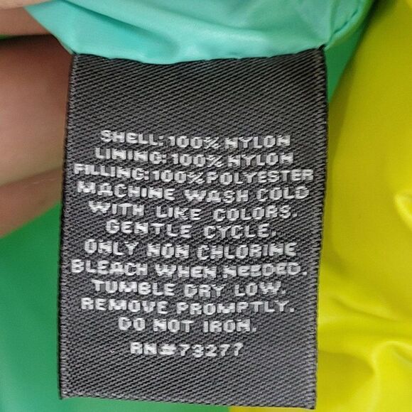 Tek Gear Puffer Vest‎ M Chartreuse Quilted Contrasting Hood Zip Pockets Gorpcore - Picture 11 of 12